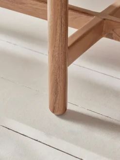 Apia Bench