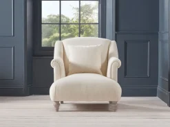 Artes Armchair