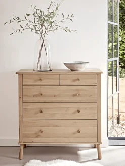 Bergen Oak Chest Of Drawers - Natural
