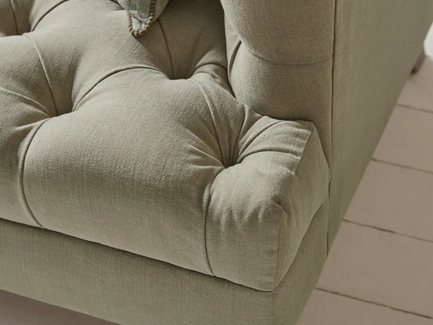 Bodo Loveseat