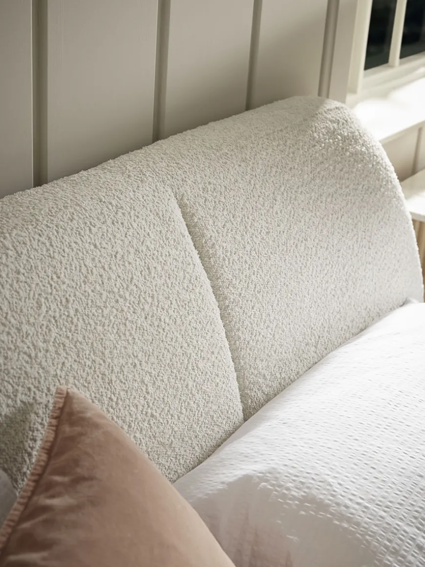 Boucle Bed
