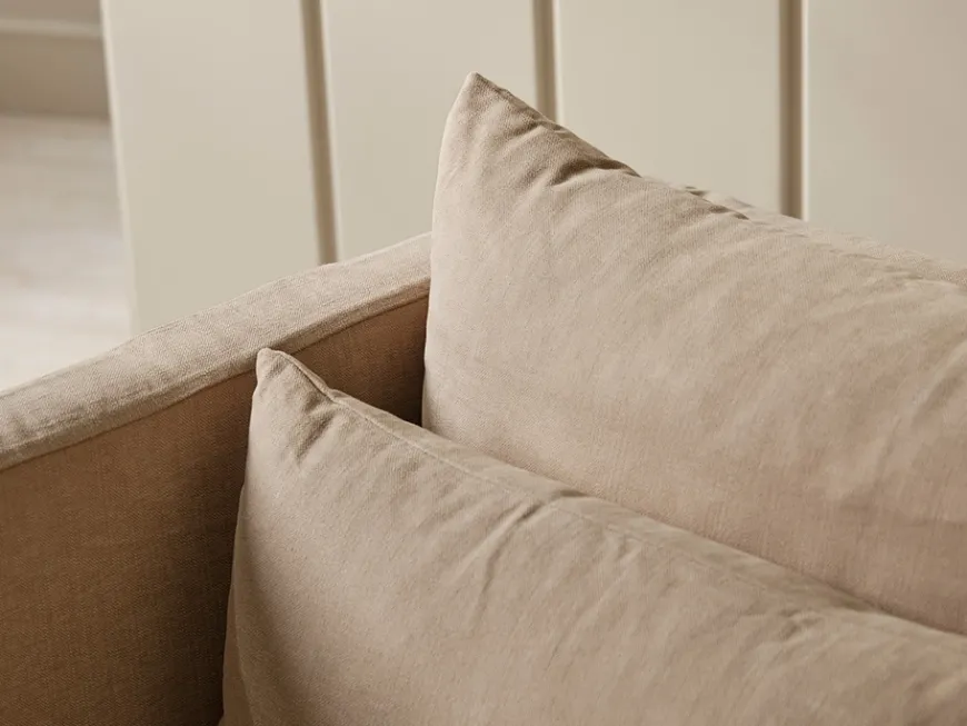 Colmar Loveseat