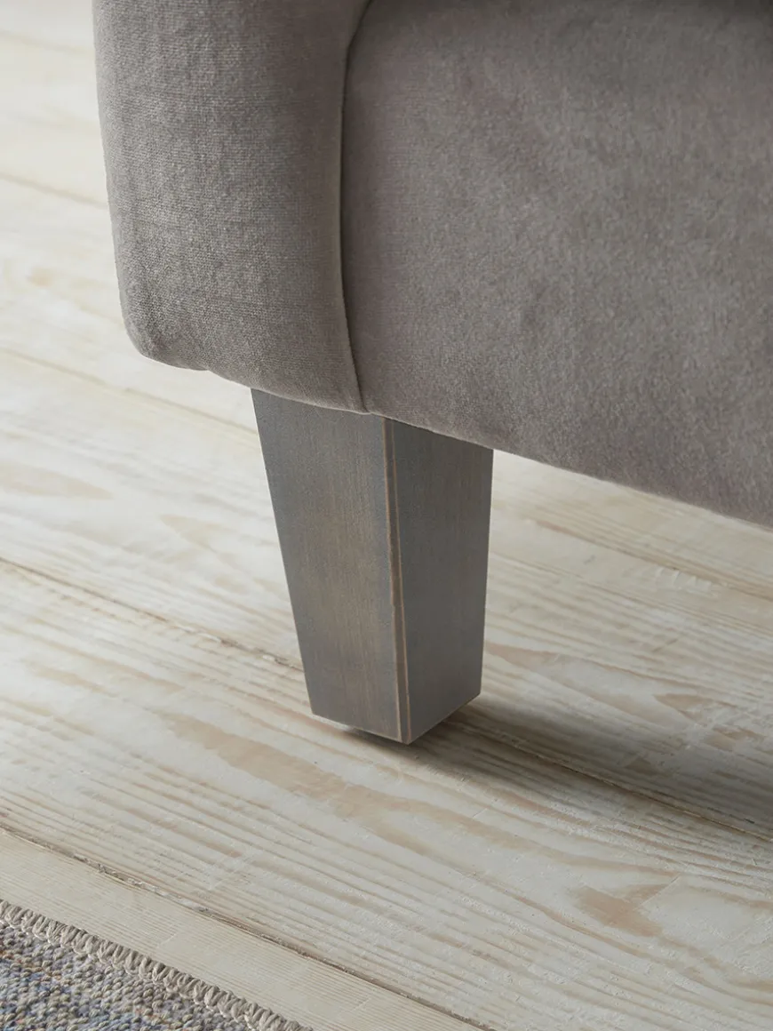Dinan Loveseat