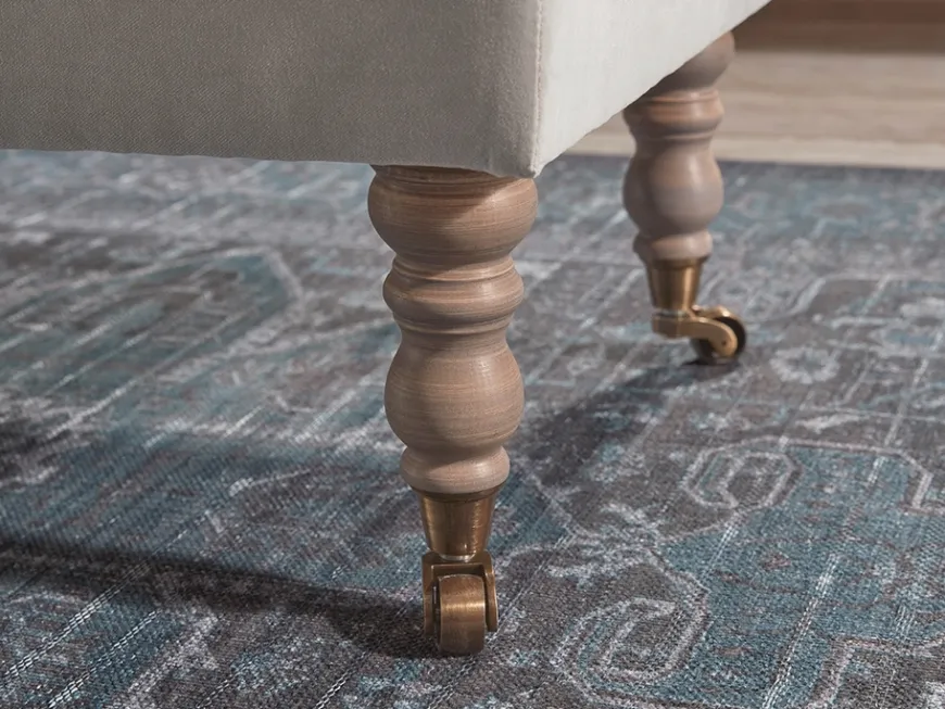 Domme Ottoman