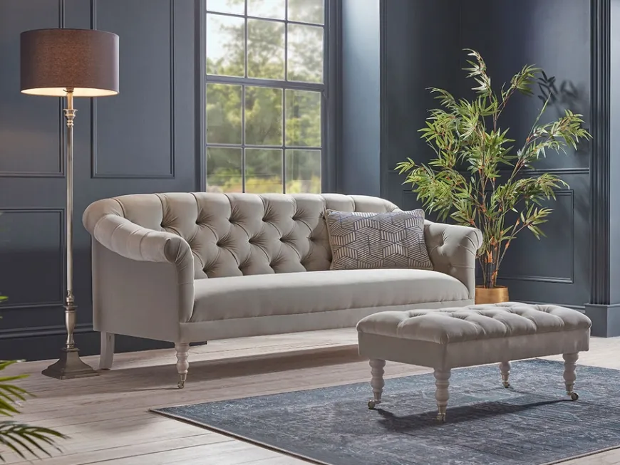 Domme Sofa
