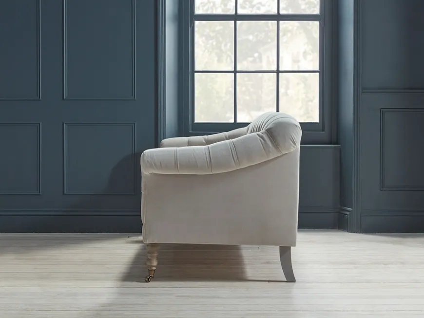 Domme Sofa