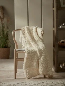 Etienne Boucle Throw