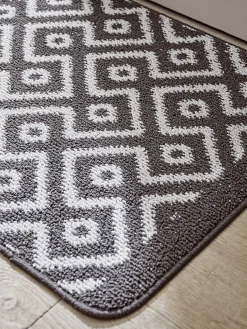 Geometric Stain Resistant Runner
