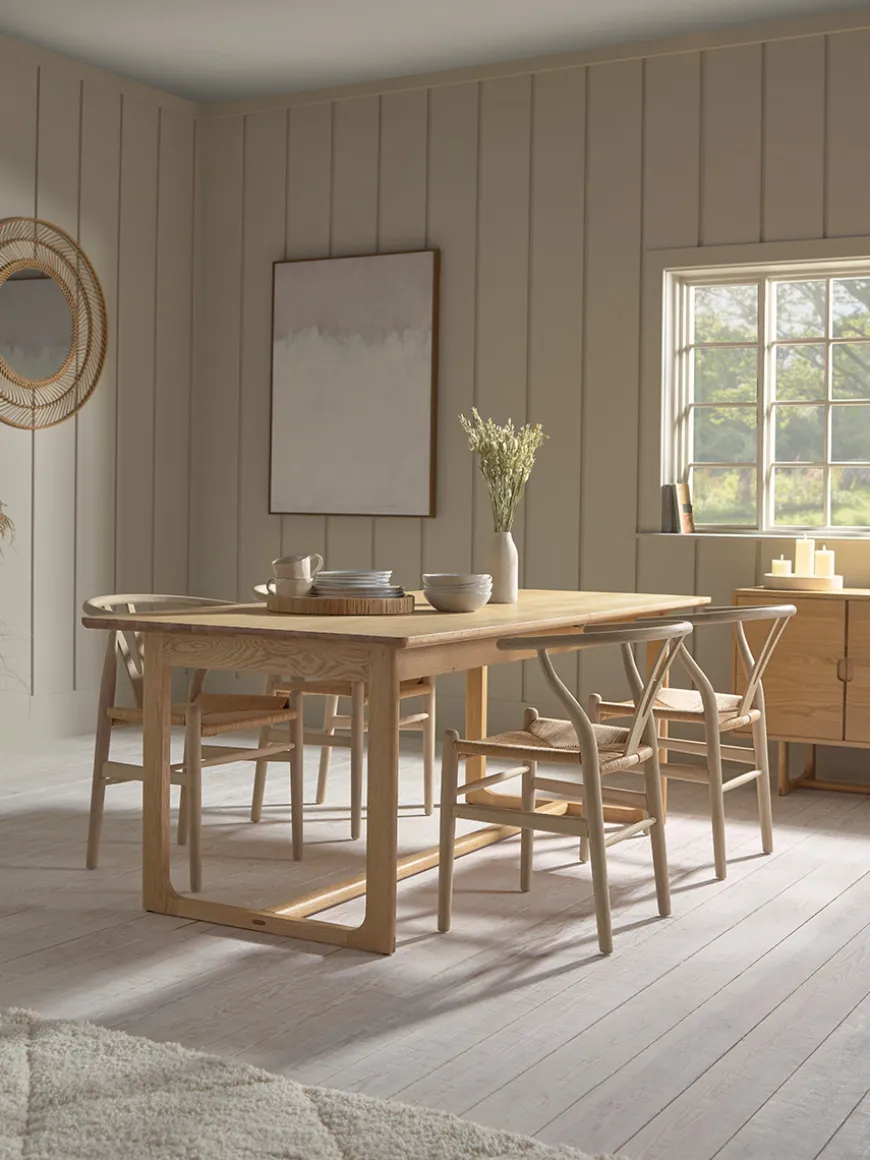 Gyda Extendable Dining Table
