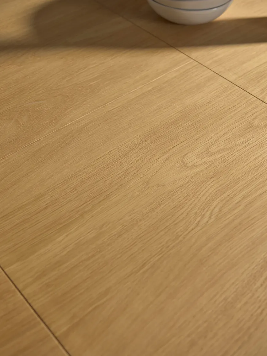 Gyda Extendable Dining Table
