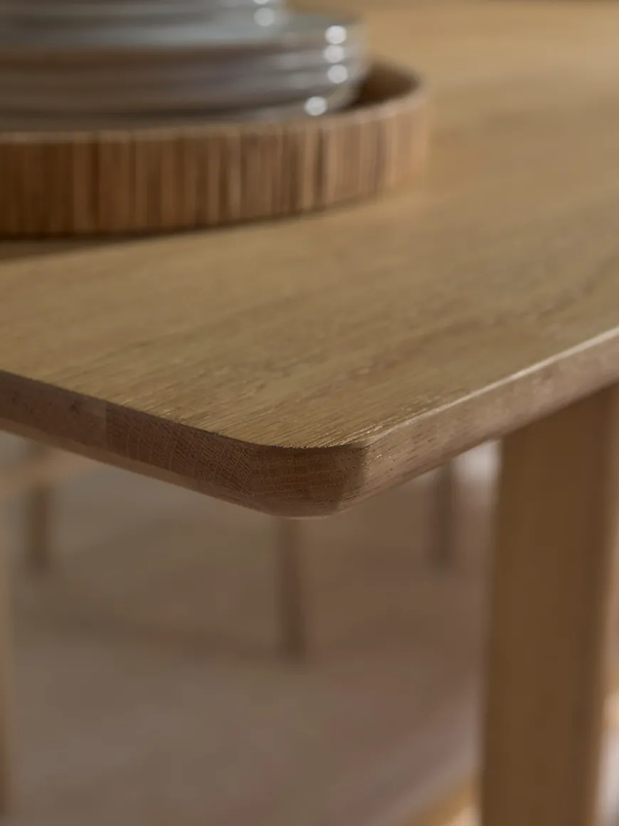 Gyda Extendable Dining Table