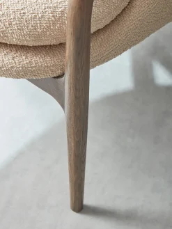 Hamar Armchair