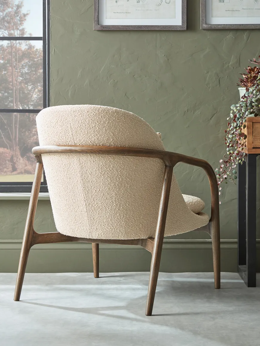 Hamar Armchair