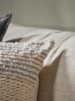 Hernals Cushion