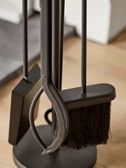 Iron Fireside Set Round