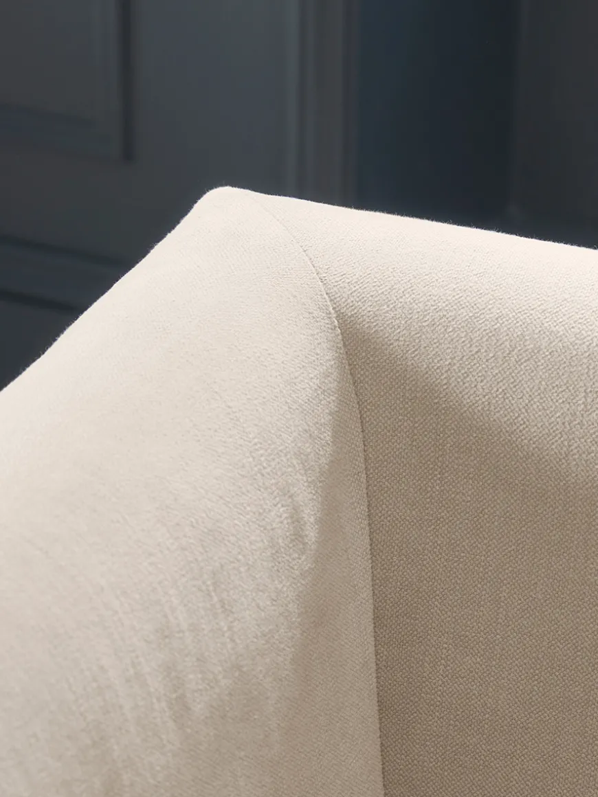 Lyon Loveseat