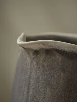 Meja Dinnerware