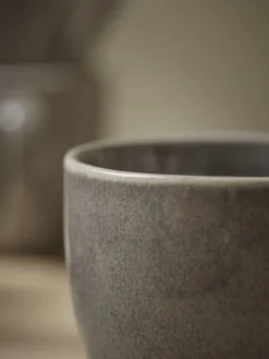 Meja Dinnerware
