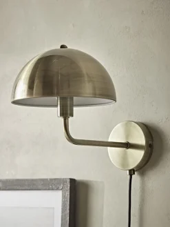 Metal Dome Wall Light - Brass