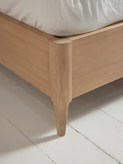 Mia Bed