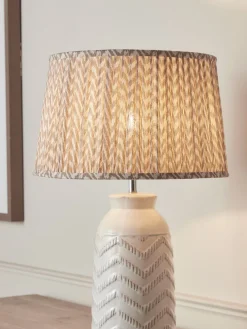 Natural Tapered Chevron Shade