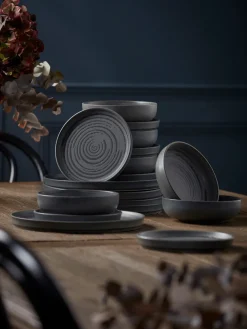 Odeletta Dinnerware