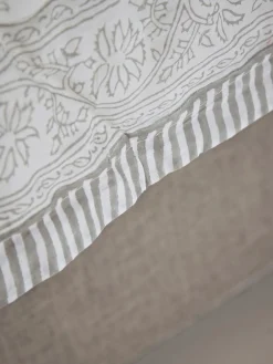 Paisley Super King Bedspread