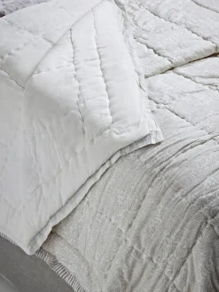Paisley Super King Bedspread