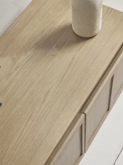Pannelled Media Unit