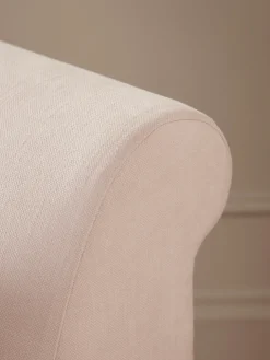 Reine Armchair