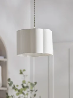 Scalloped Edge Shade