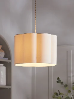 Scalloped Edge Shade