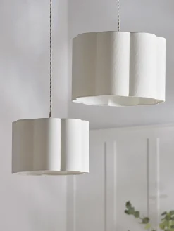 Scalloped Edge Shade