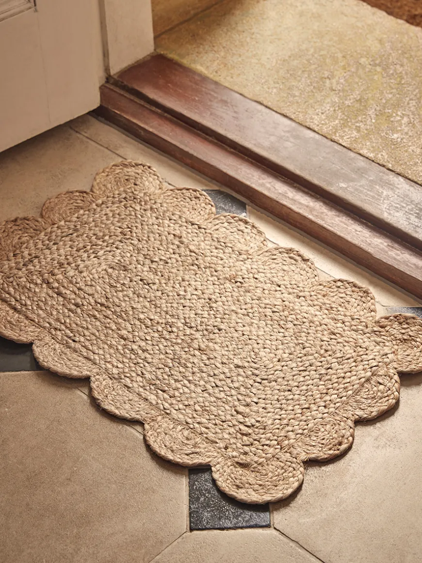 Scalloped Jute Doormat