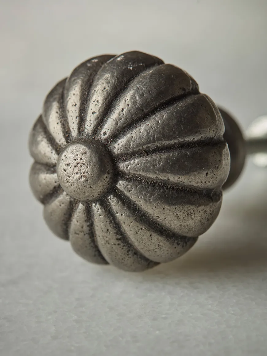 Scalloped Knob - Cast Iron