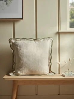 Scalloped Square Cushion - Fern Green