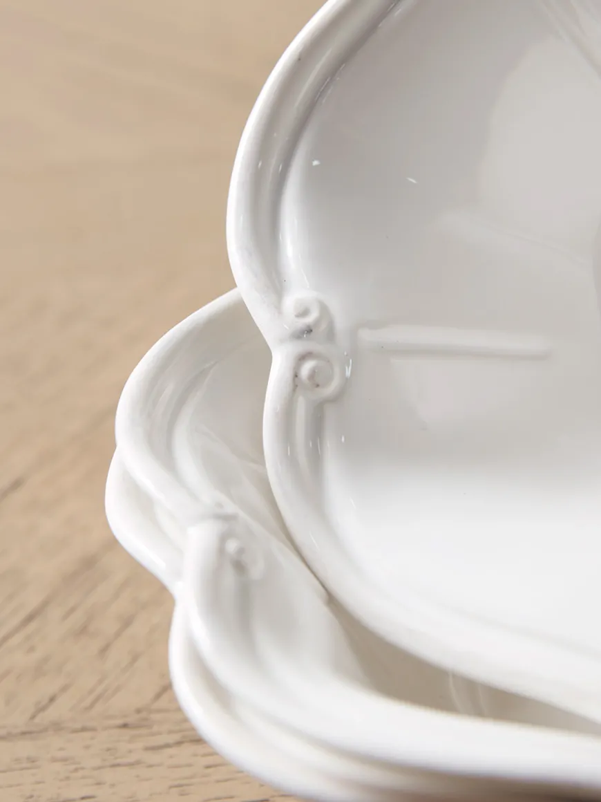 Twelve Abrey Dinnerware set