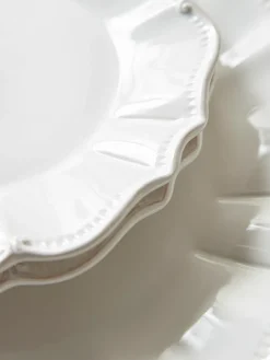 Twelve Abrey Dinnerware set