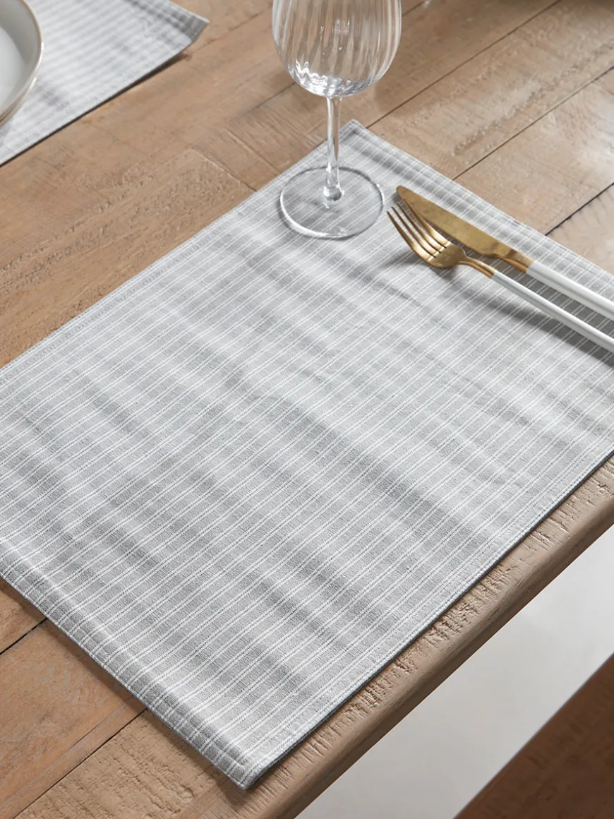 Two Anora Placemats