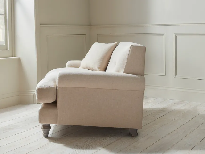Visby Loveseat