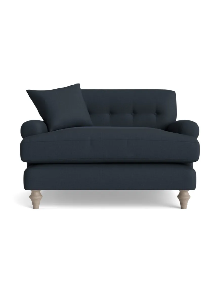 Visby Loveseat