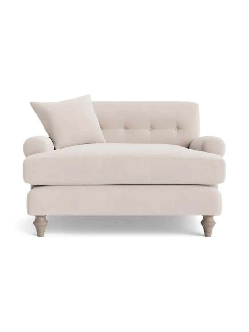 Visby Loveseat