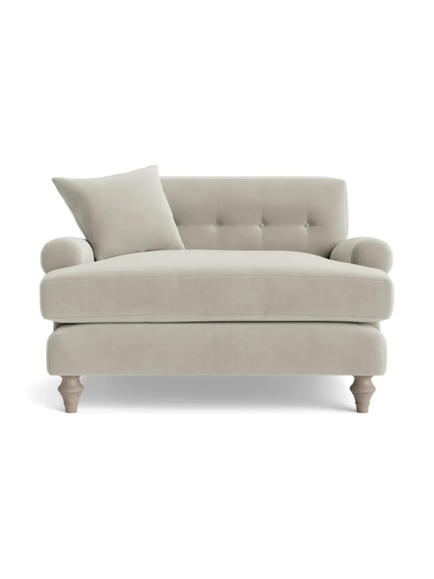 Visby Loveseat