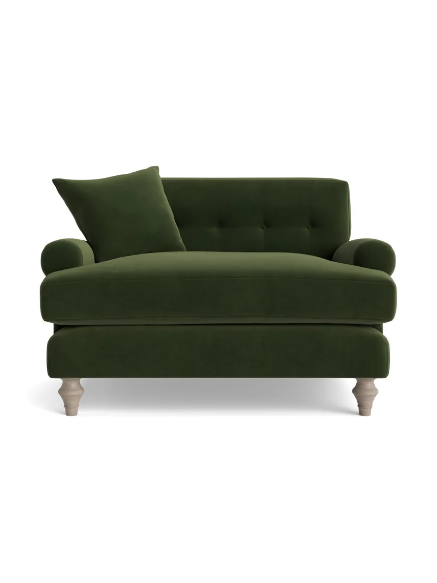 Visby Loveseat