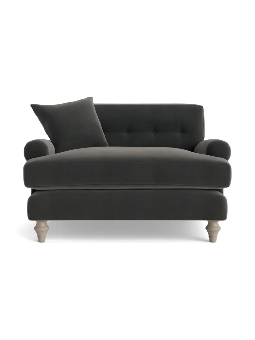 Visby Loveseat