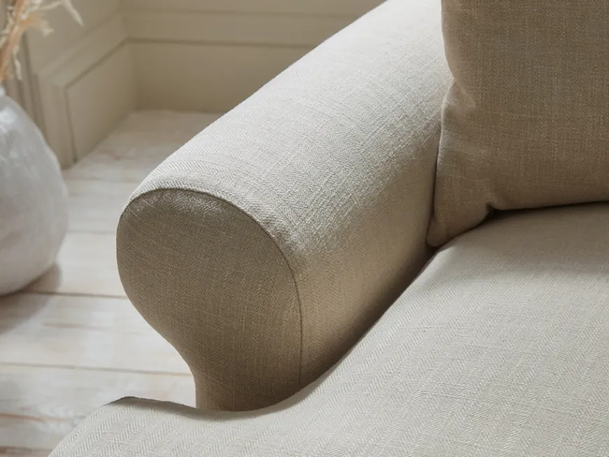Visby Loveseat