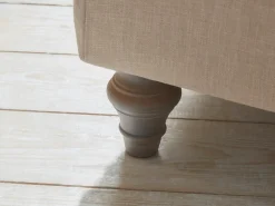 Visby Loveseat
